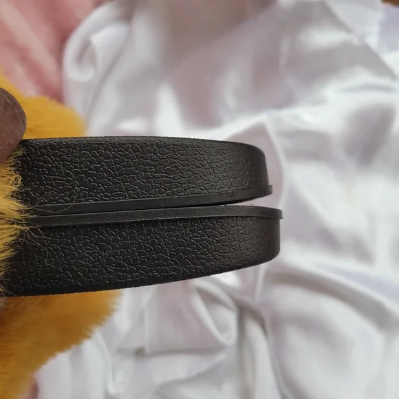 Henry Ferrera Golden Fur Slides - Picture 5 of 7